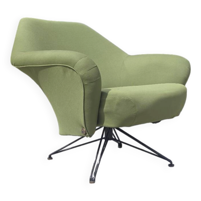 P32 Osvaldo Borsani pour Tecno 1956