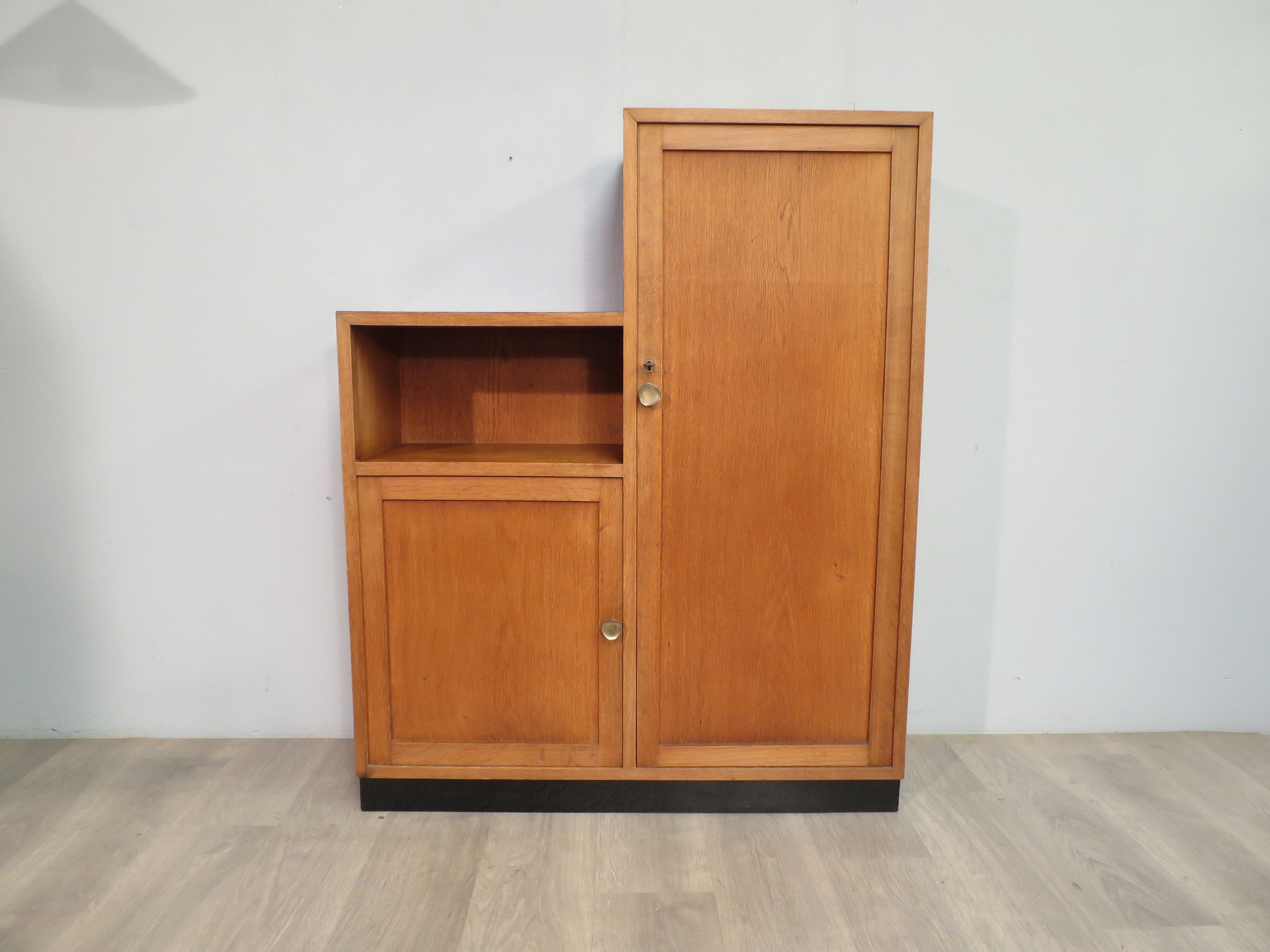 Oak furniture year 60