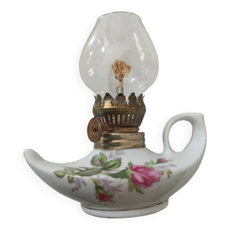 Lampe à huile en porcelaine, lanterne décorative. Lampe à kérosène miniature, lampe à poser. Décor fleurs roses vintage. Lampe d'Aladdin