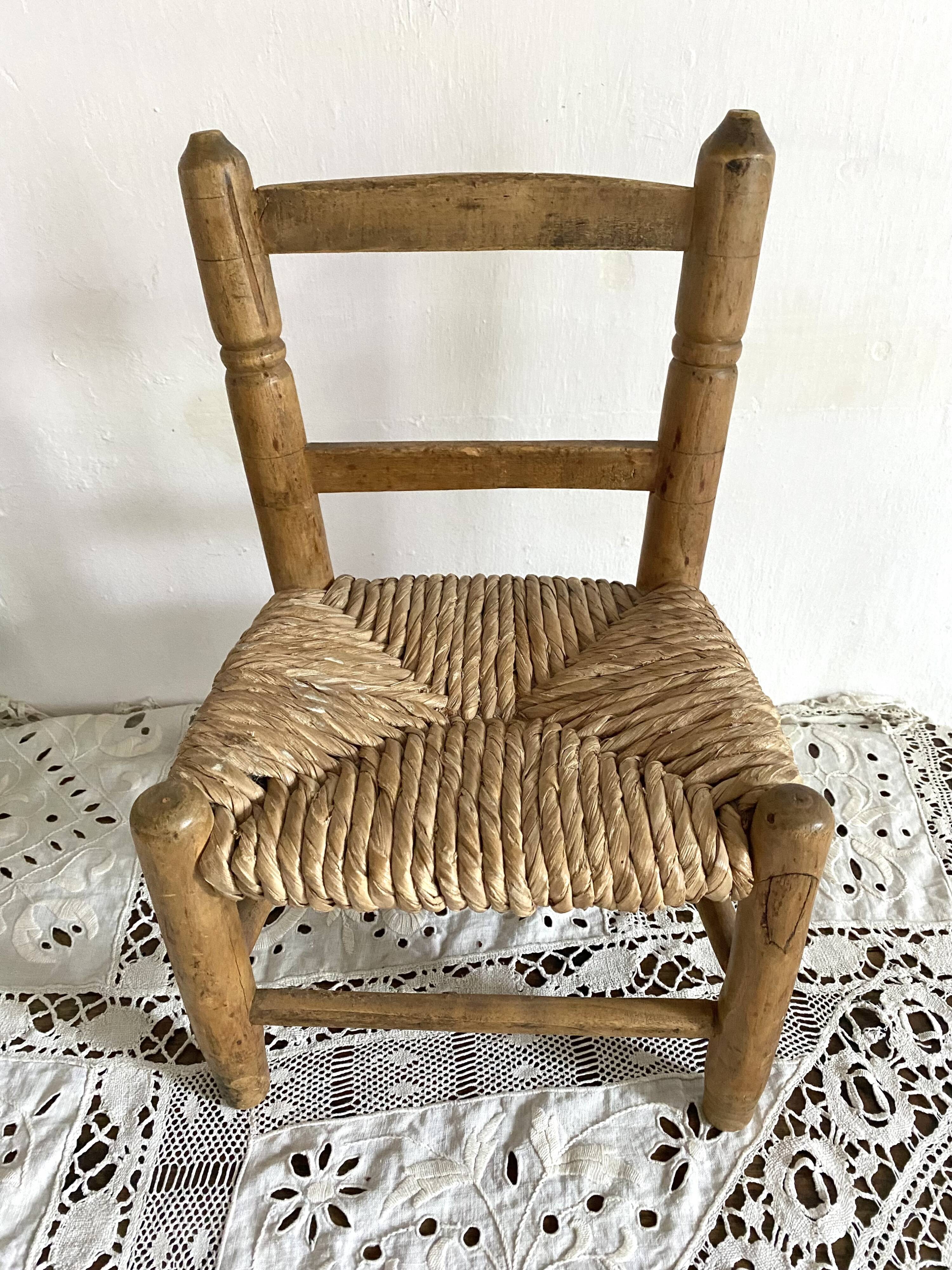 Chaise enfant en bois et paille