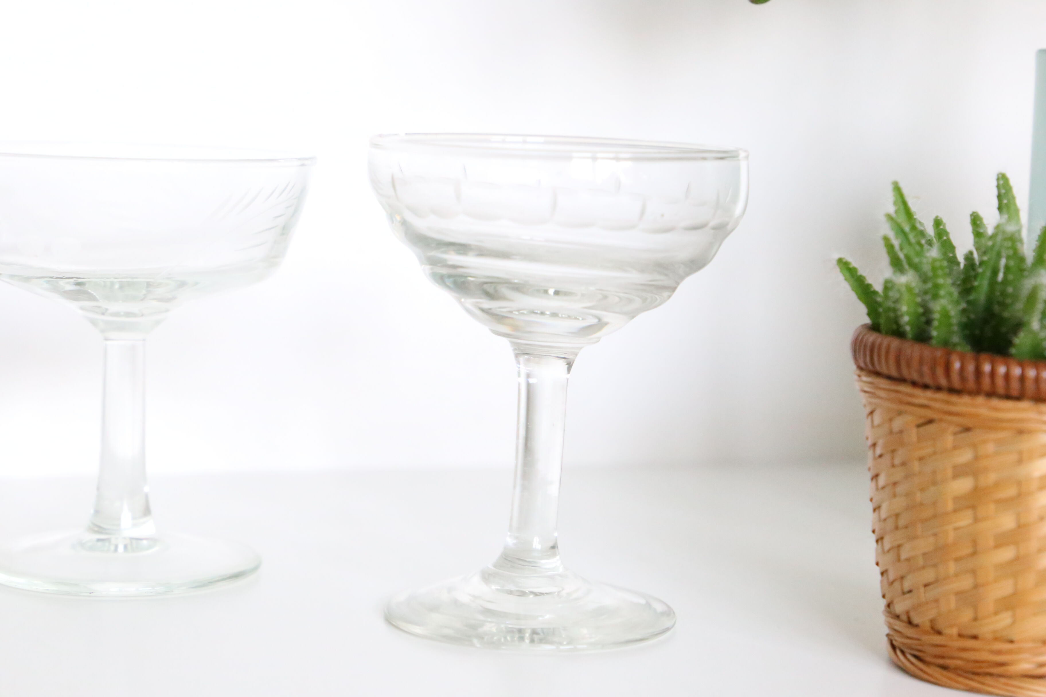 Set of 6 mismatched champagne glasses, chiseled glass