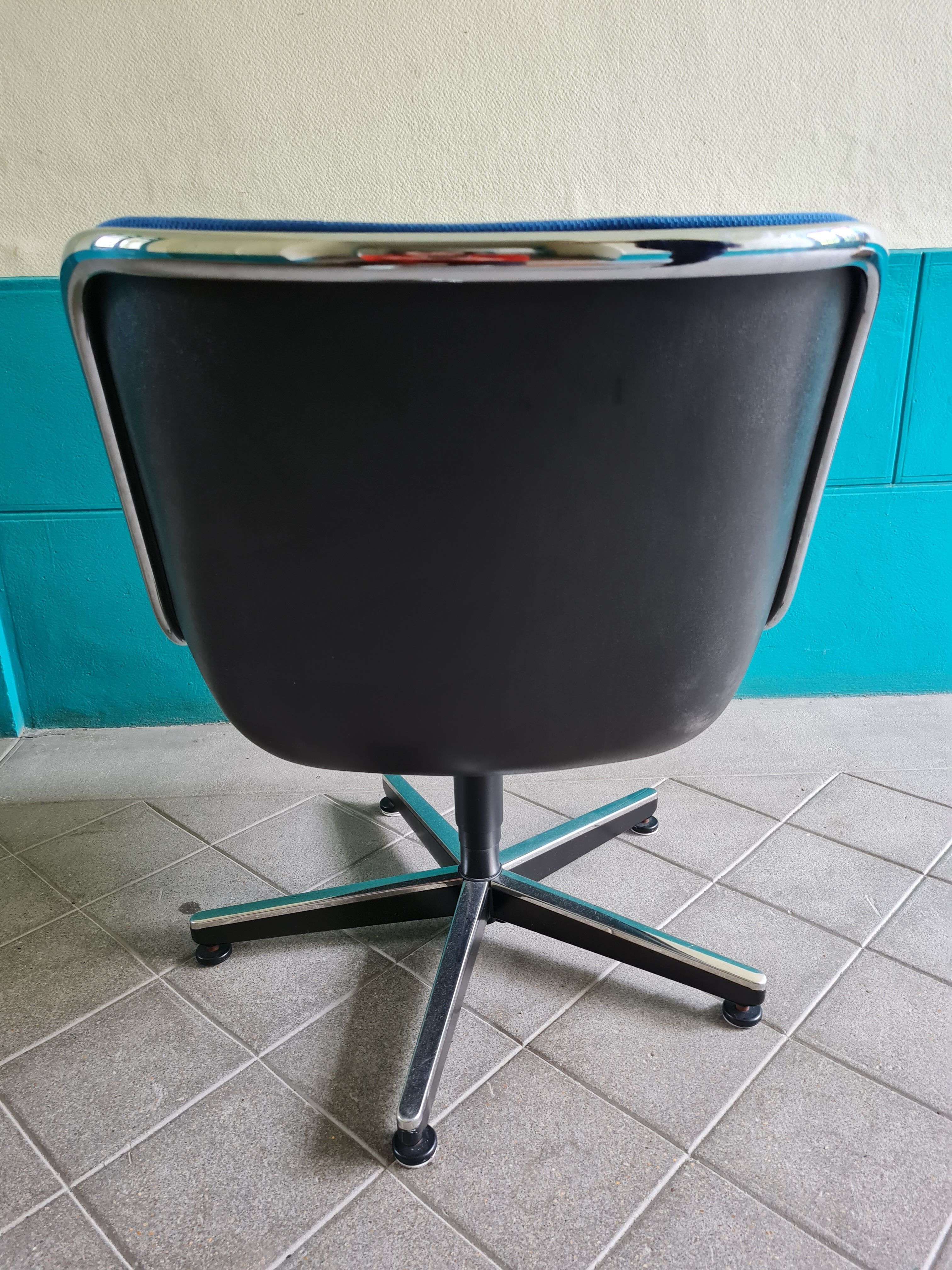 Blue Pollock Knoll armchair