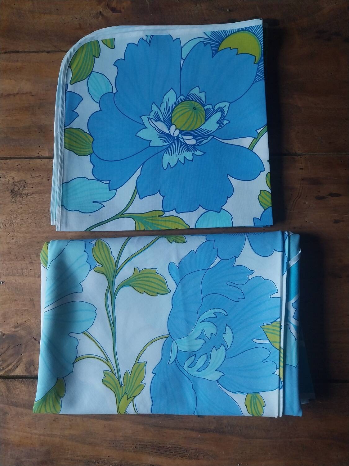 Round tablecloth + 6 napkins