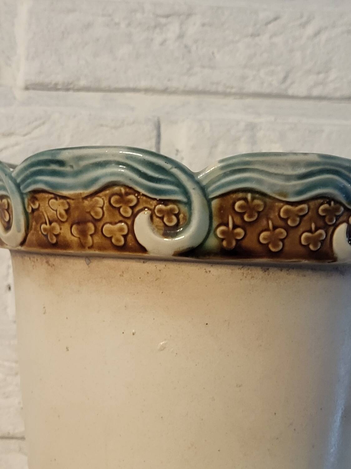 Vintage slip planter
