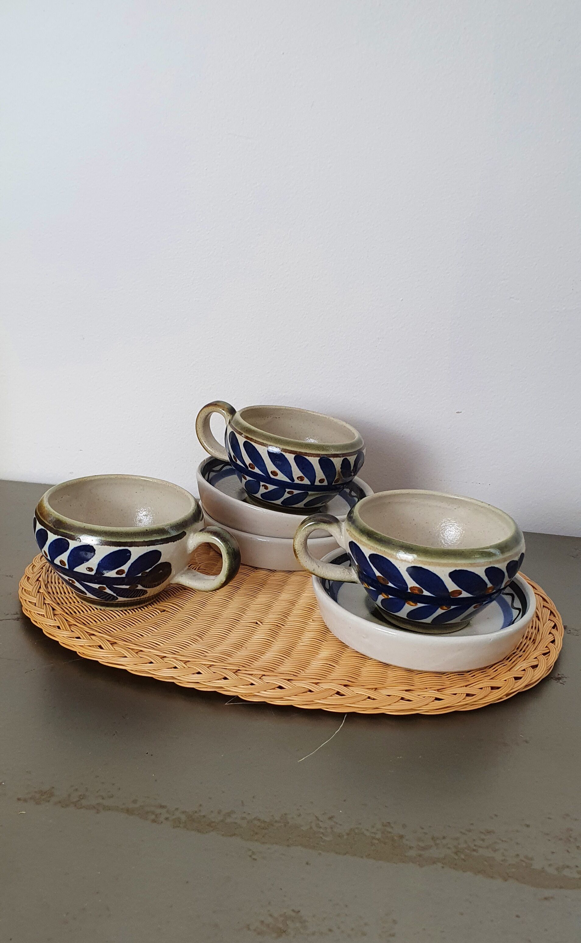 Coffee cups or tea