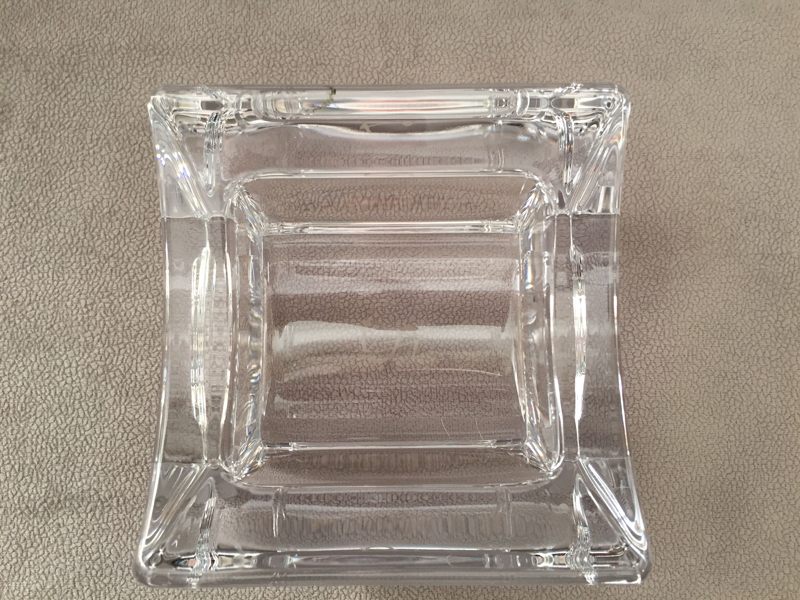 Large ashtray in solid crystal modernist design monogram "sa" art