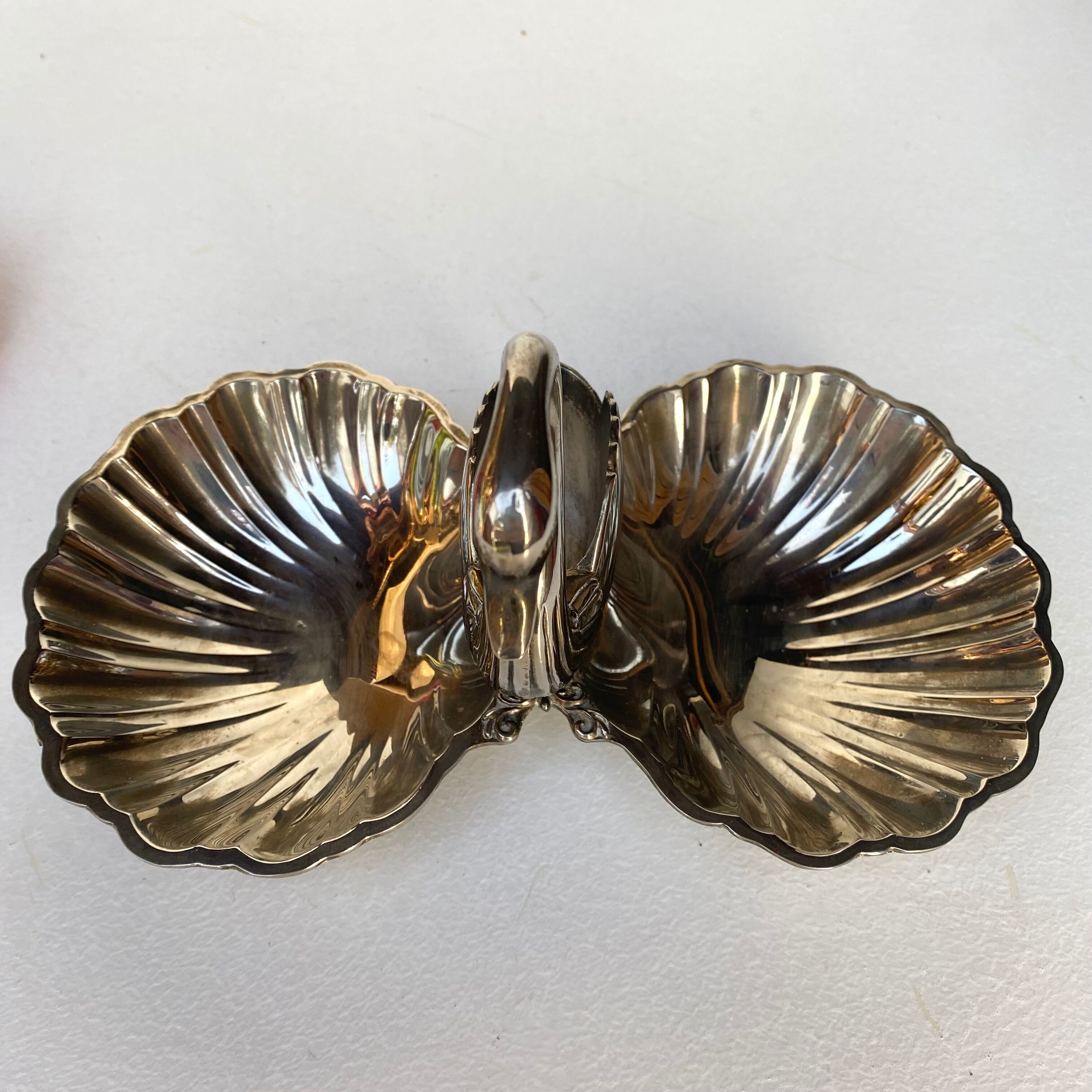 Empty dish vintage swan pocket