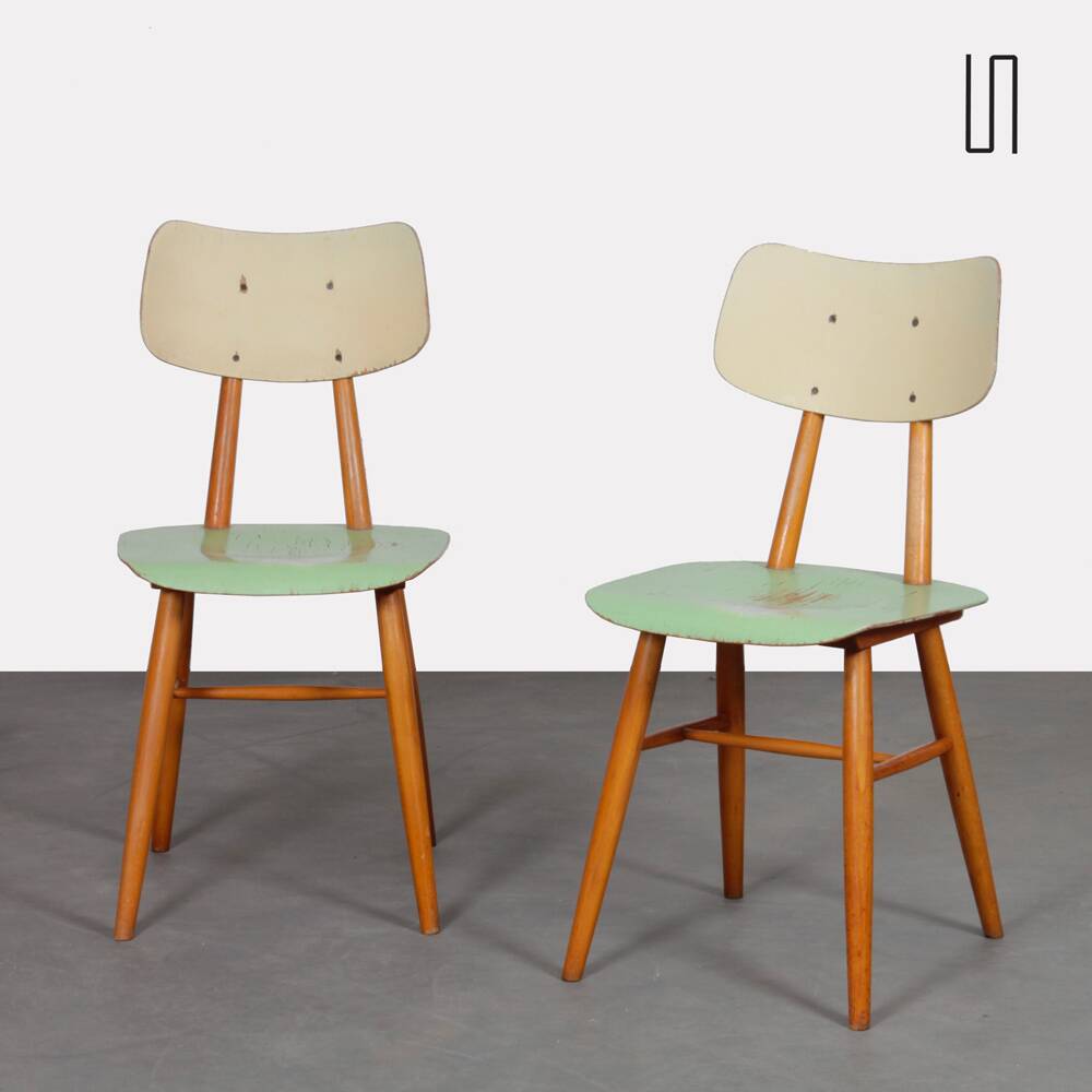 Paire de chaises vertes pour Ton, 1960