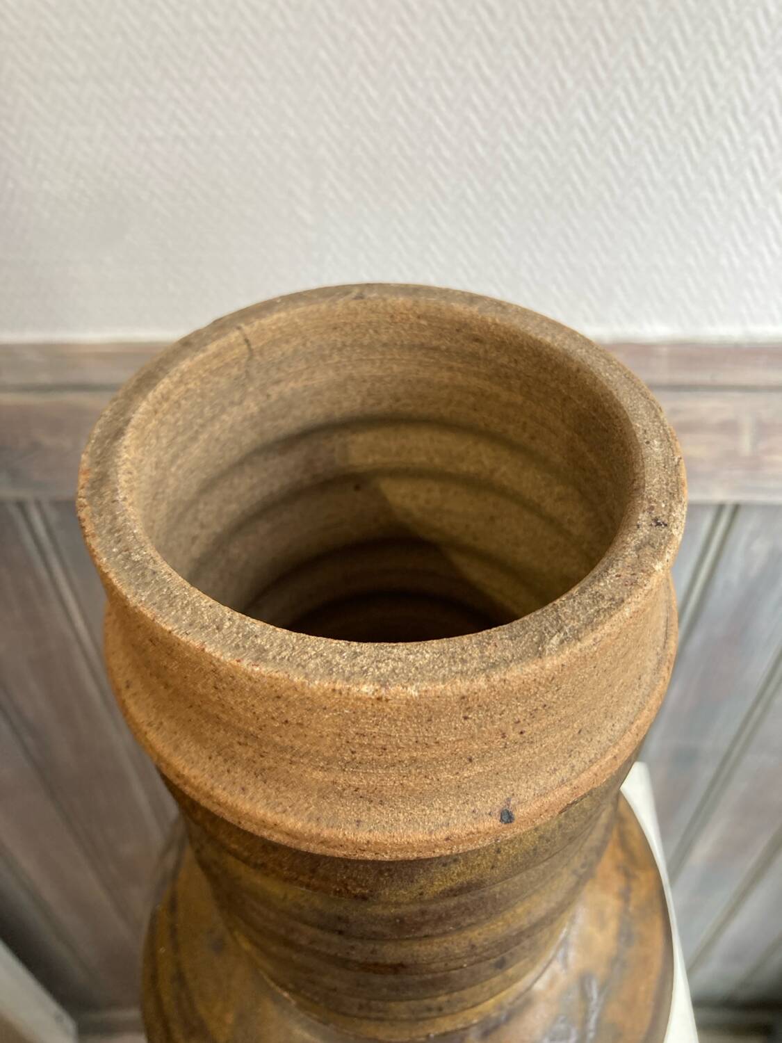 Ceramic vase