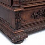 Library in the neo-renaissance style, circa 1890.