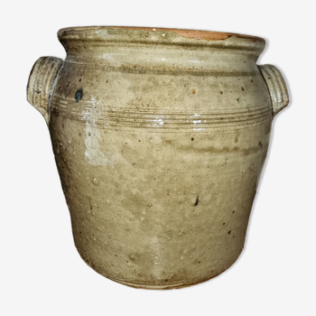 Varnished gre pot