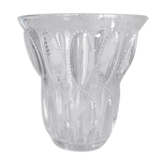 Vase en moulé en cristal