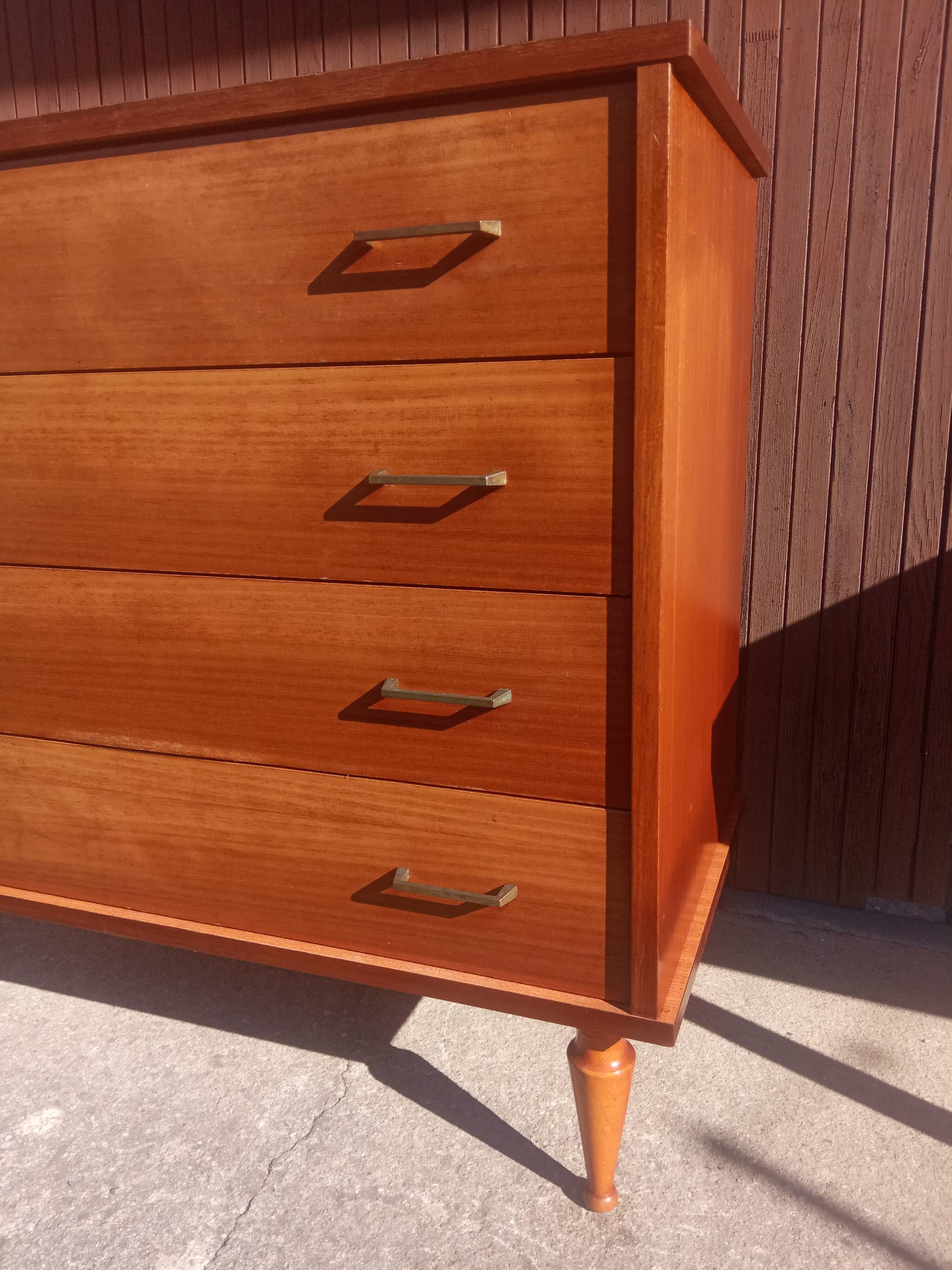 Commode vintage