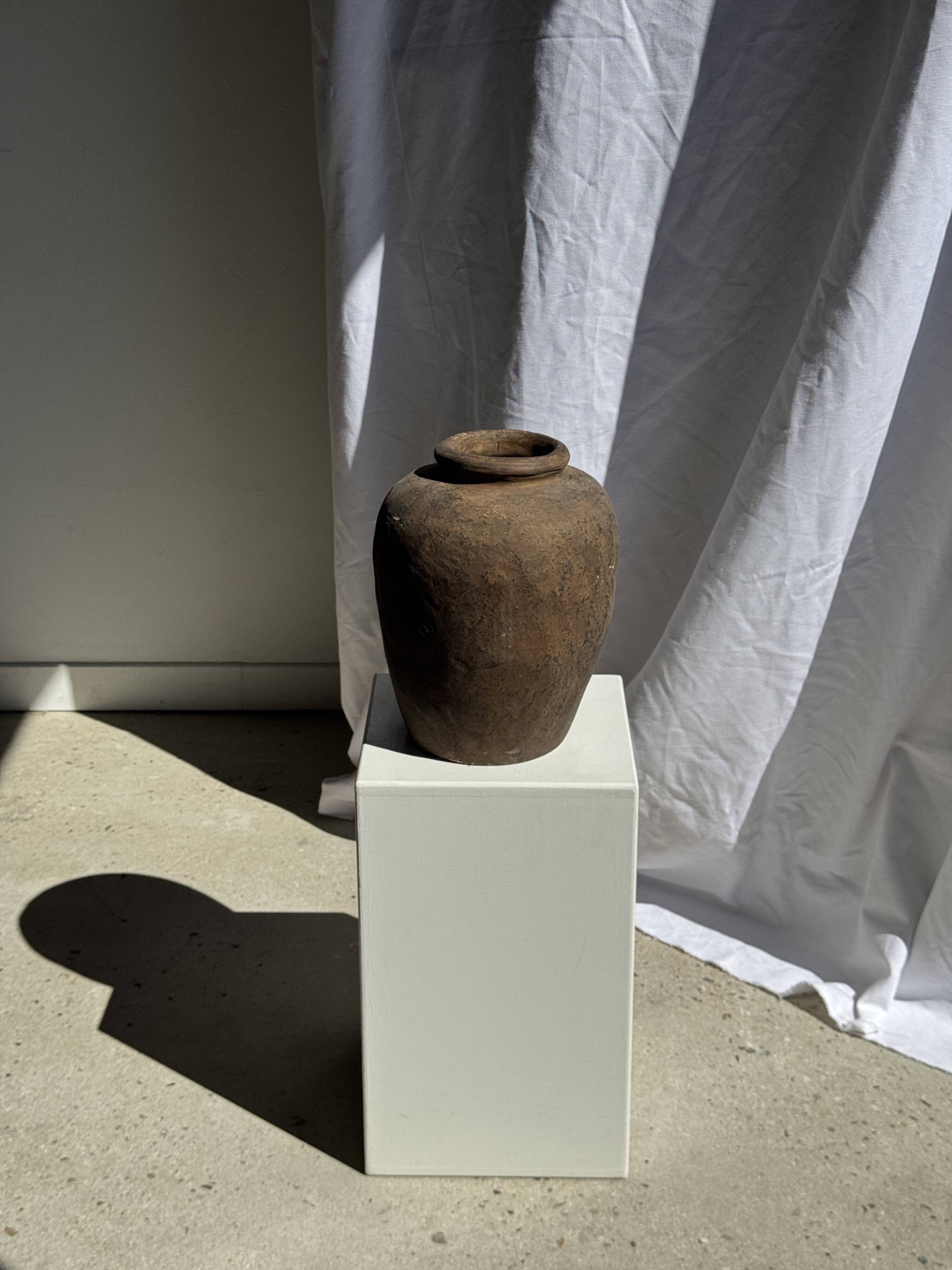 Borneo vase in beige terracotta H35 D23