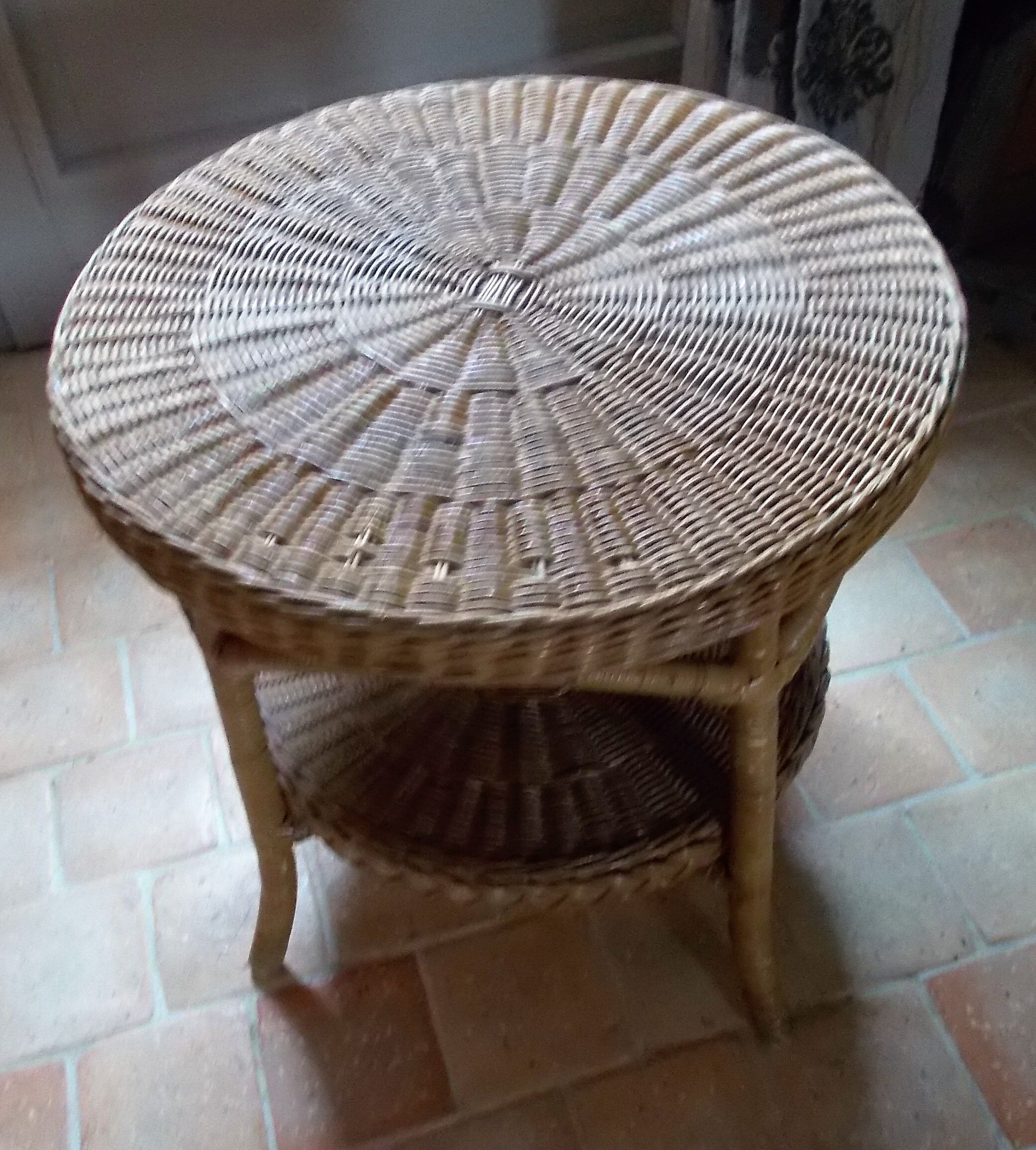 Wicker/rattan side table