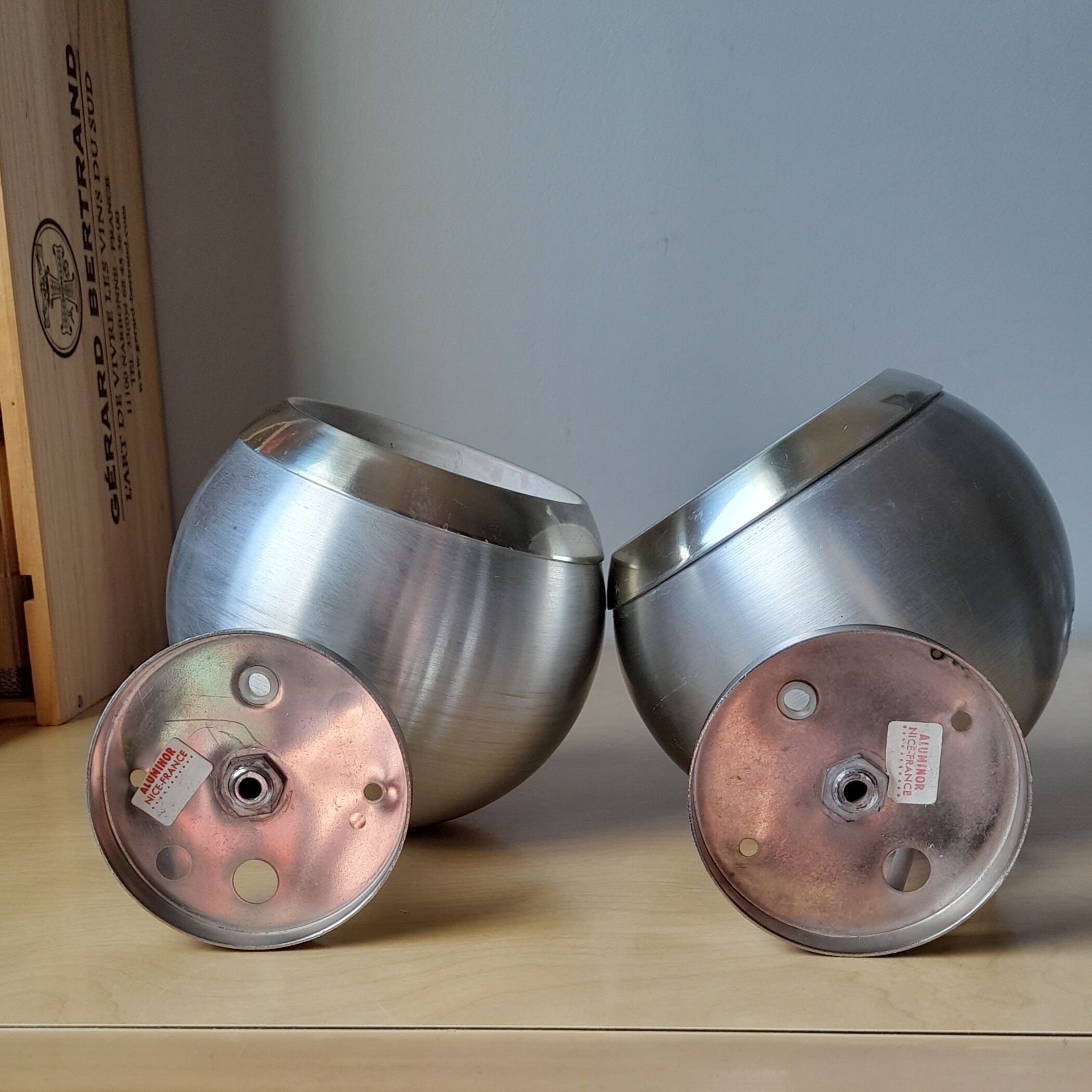 Pair of eyeball spots, Alumininor