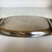 Plat, plateau en métal et bois de style scandinave