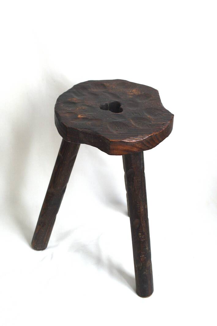 Tabouret tripode