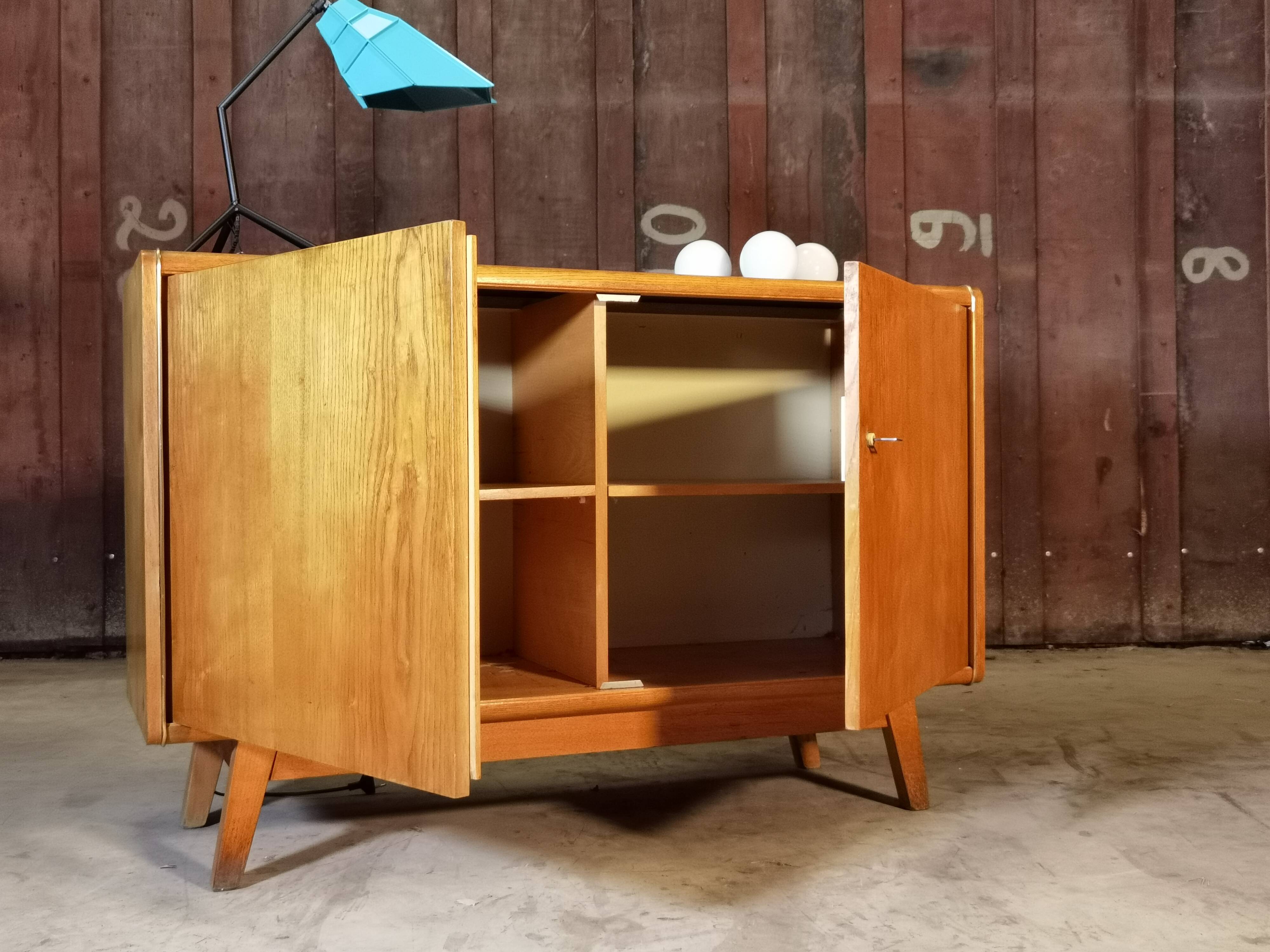 Buffet down by B. Landsman and H. Nepo-itek for Jitona Sobslav