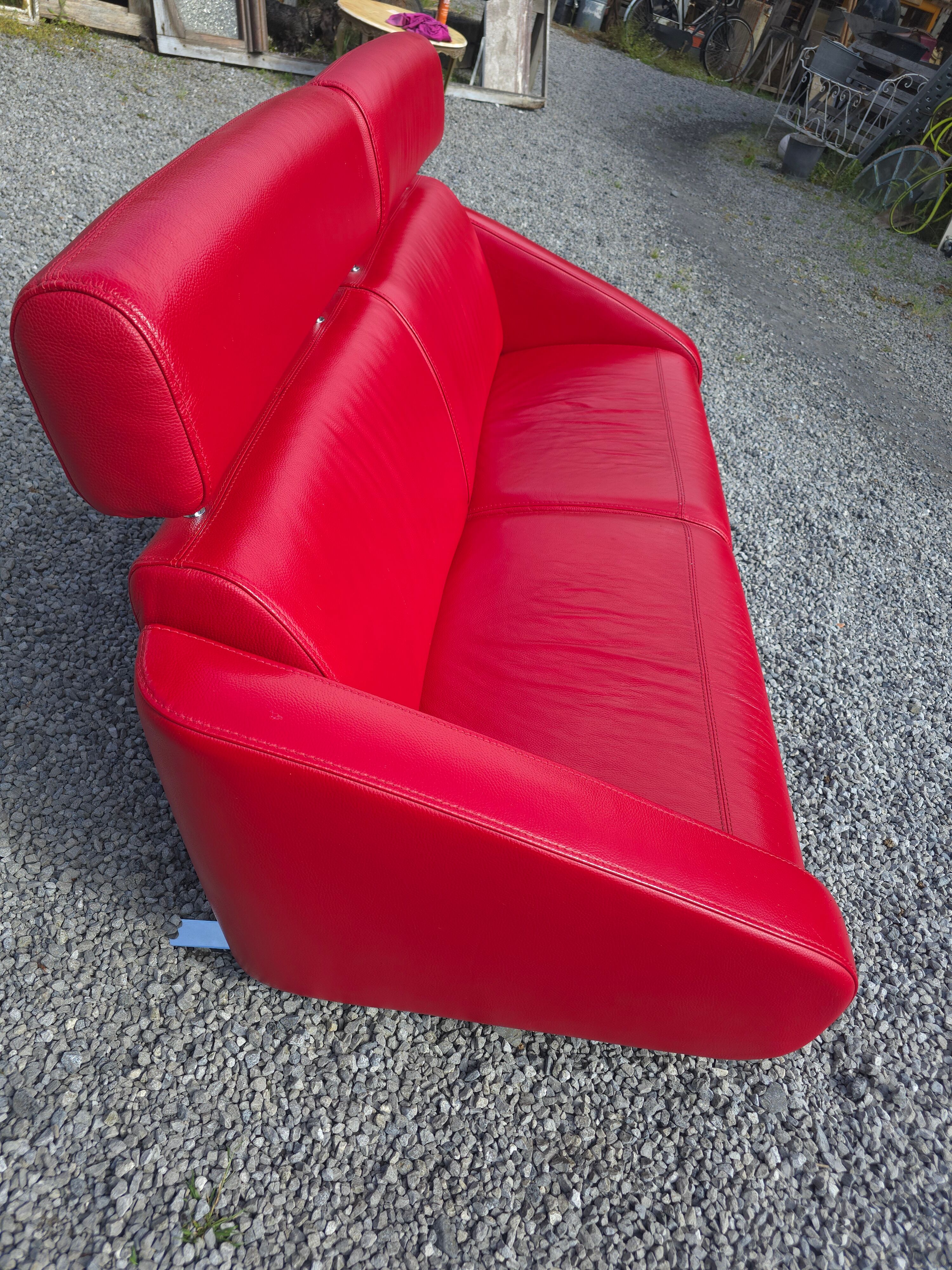 Canapé Steiner en cuir rouge