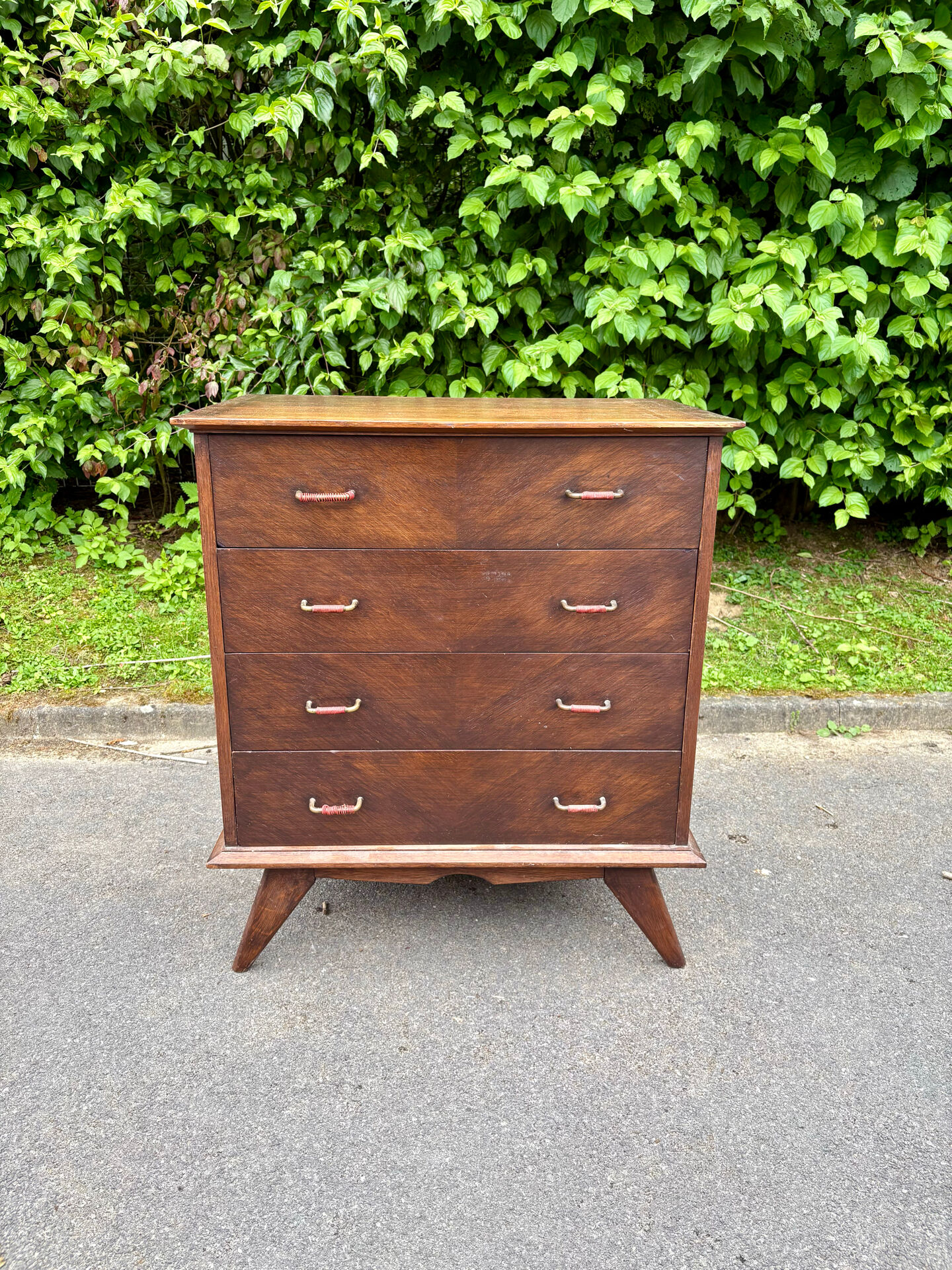 Commode vintage années 50/60 – 4 tiroirs – pieds compas