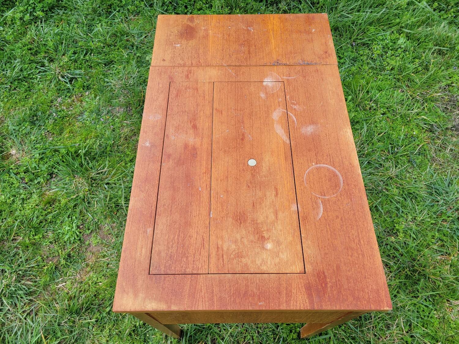 Scandinavian table
