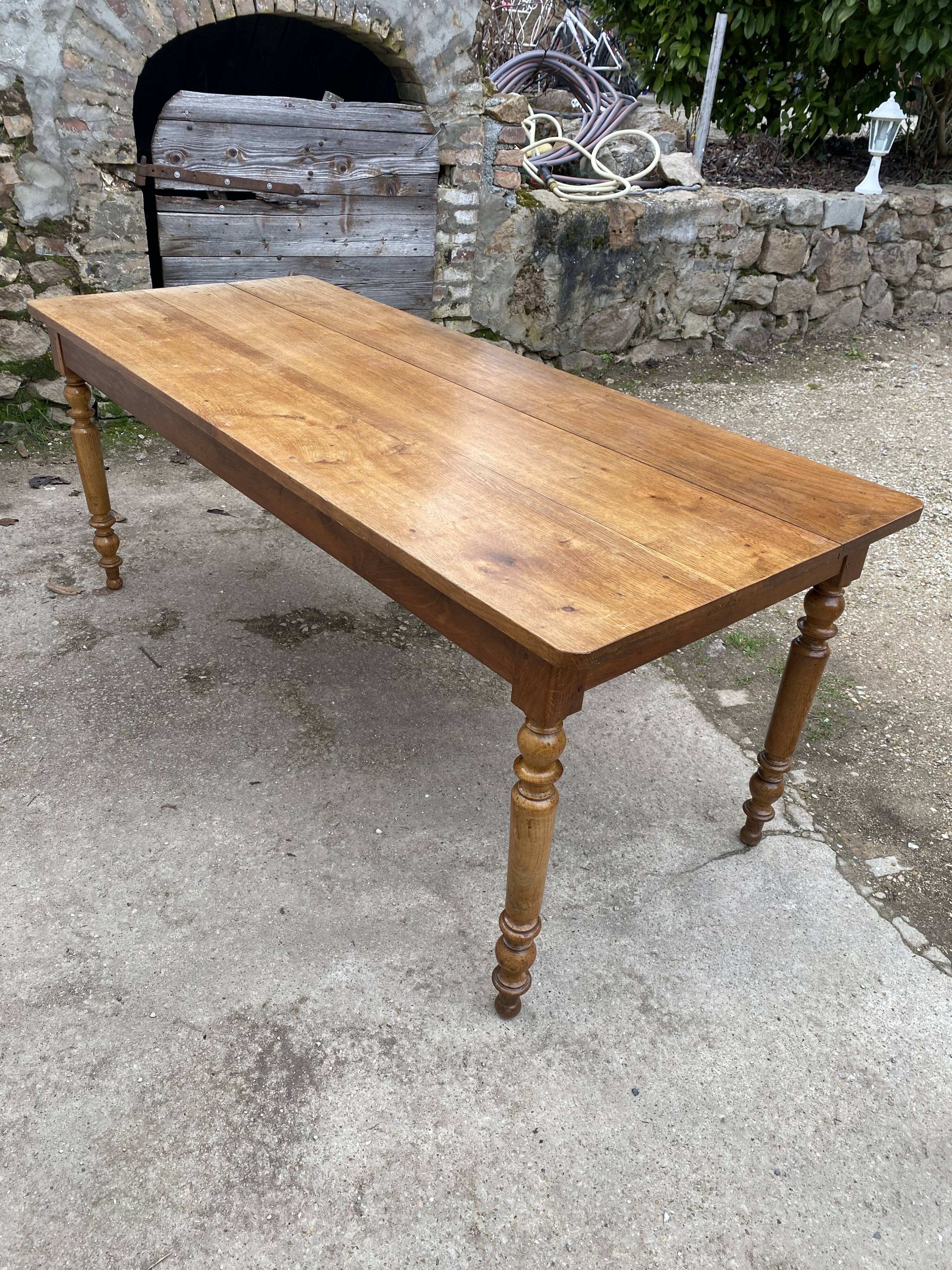 Farmhouse dining table for meals, made of solid oak, 1 drawer, 1950, 180x74cm.