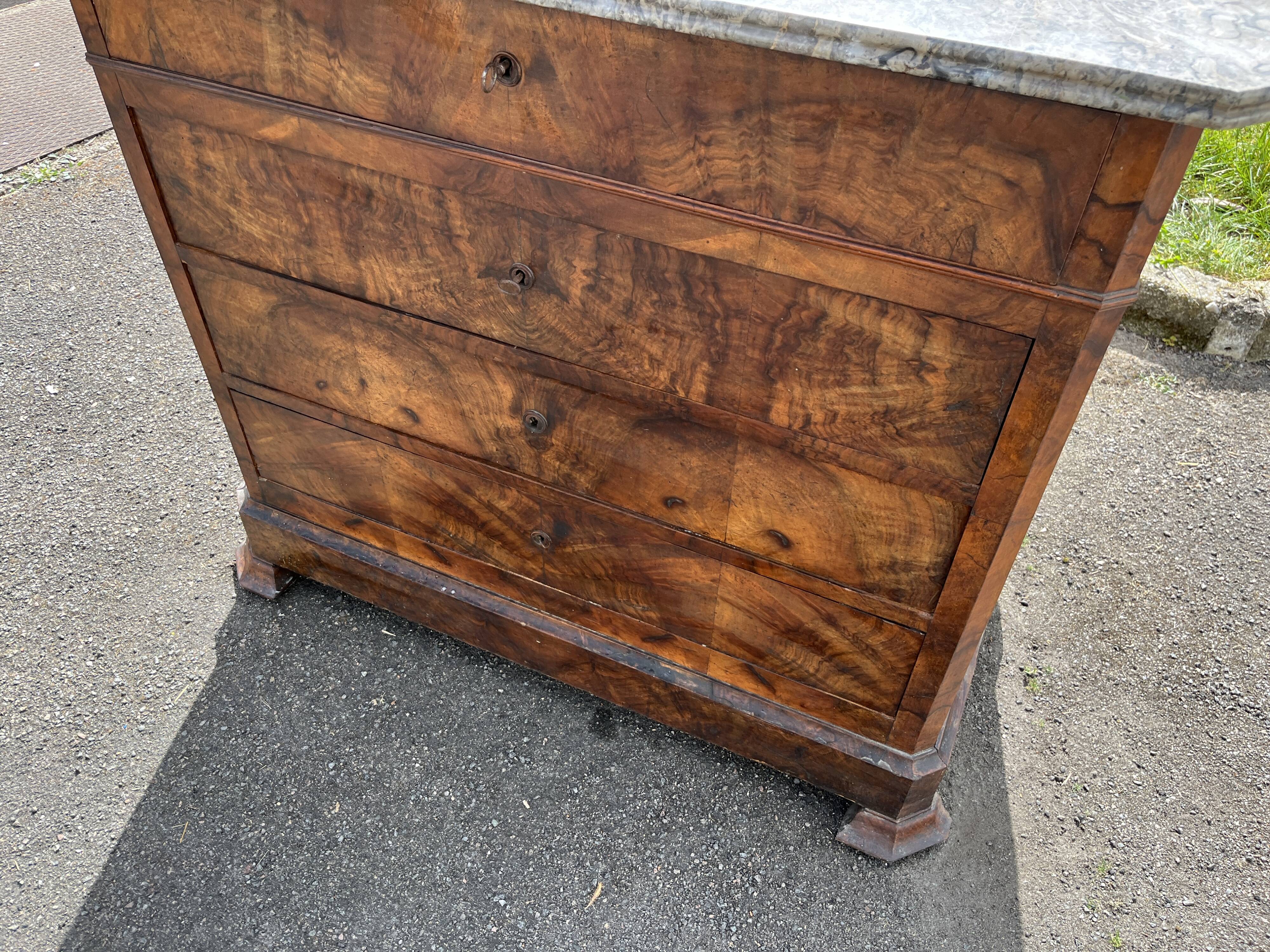 Beautiful chest of drawers from the Restoration / Louis-Philippe period, 19th century