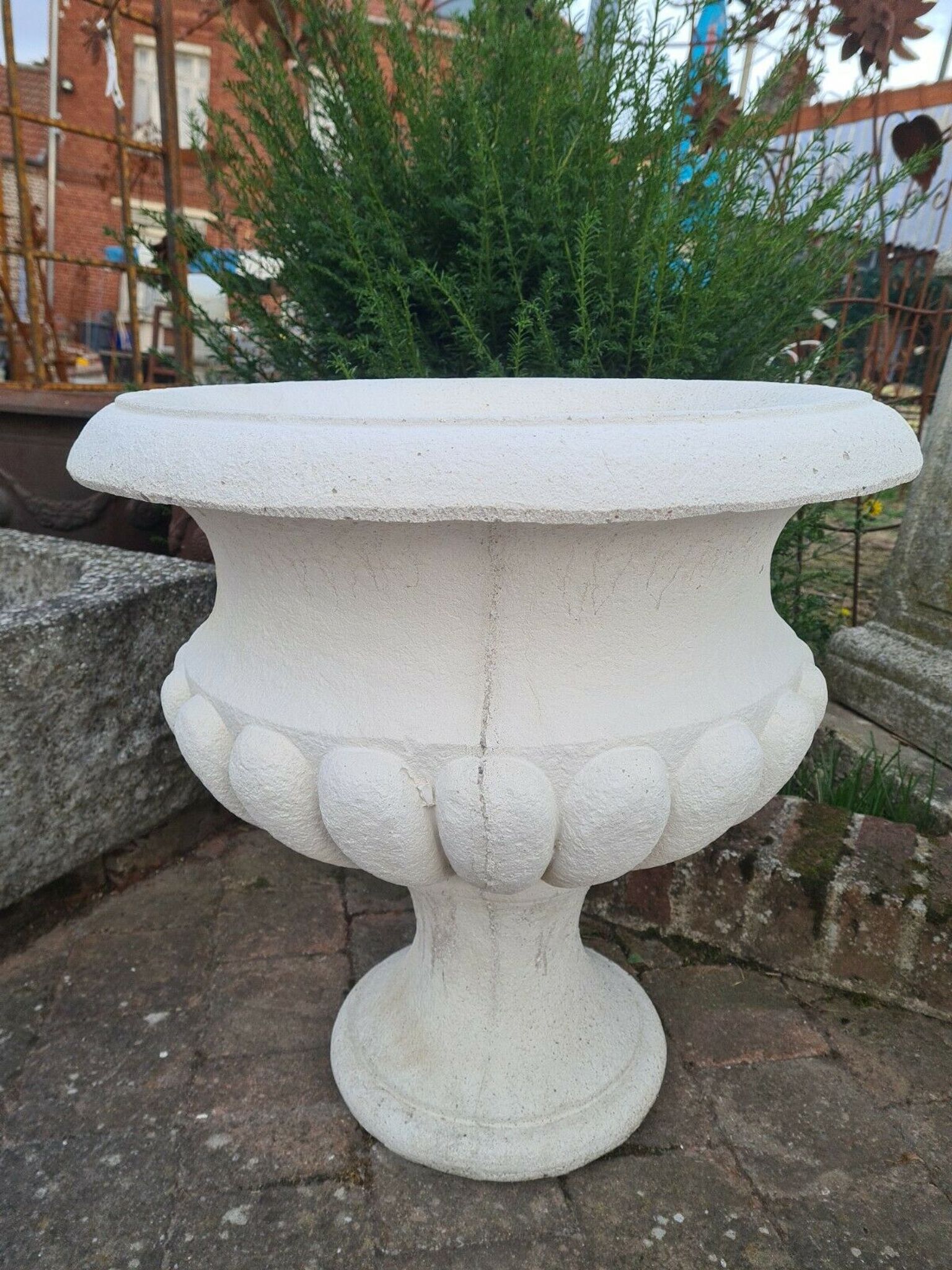 Vase médicis en pierre reconstituée