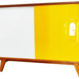 Buffet U 452 conçu par J. Jiroutek Tchécoslovaquie années 1960
