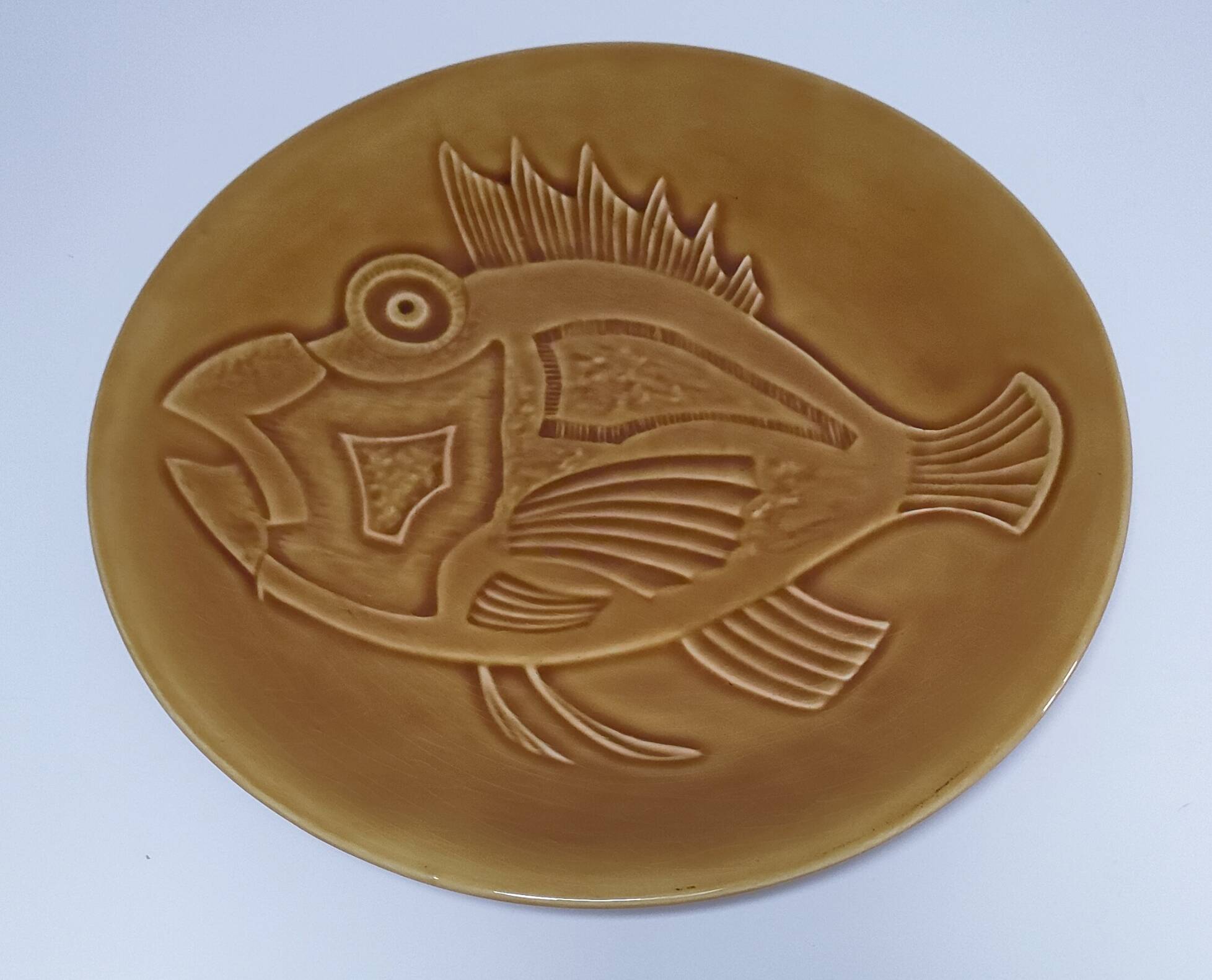 10 assiettes décor poisson par Robert Picault pour Longchamp