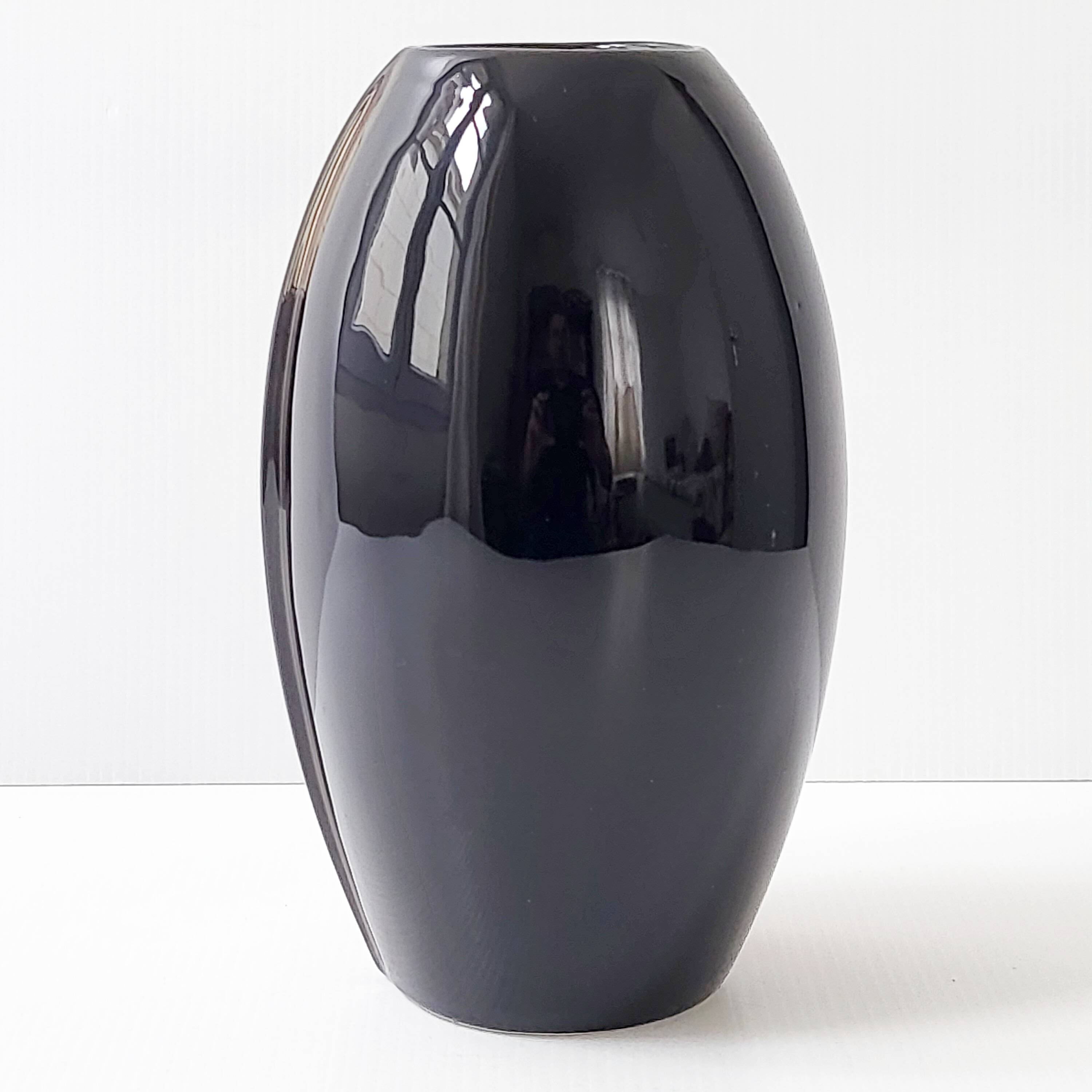 Vintage art deco vase with herons