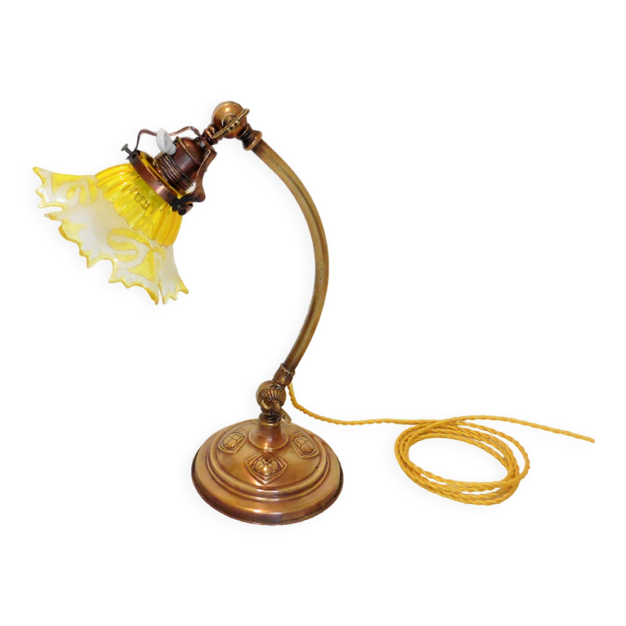 Lamp - foot in weighted brass Swungeneck adjustable with its acid-engraved crystal lampshade