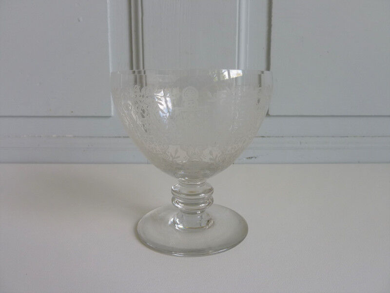 5 glasses of Baccarat France champagne glasses