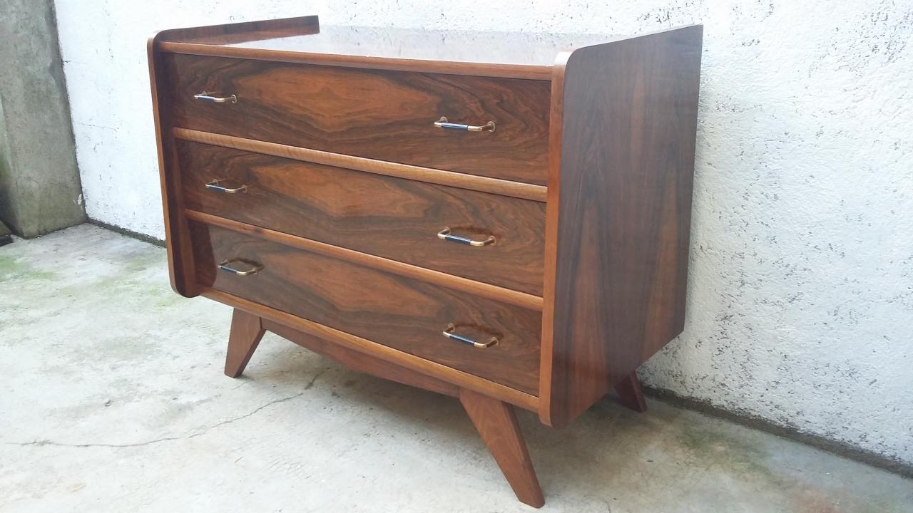 Commodity vintage feet compass