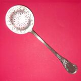 Soupudrouse spoon in silver. Minerva hallmark 1st title.