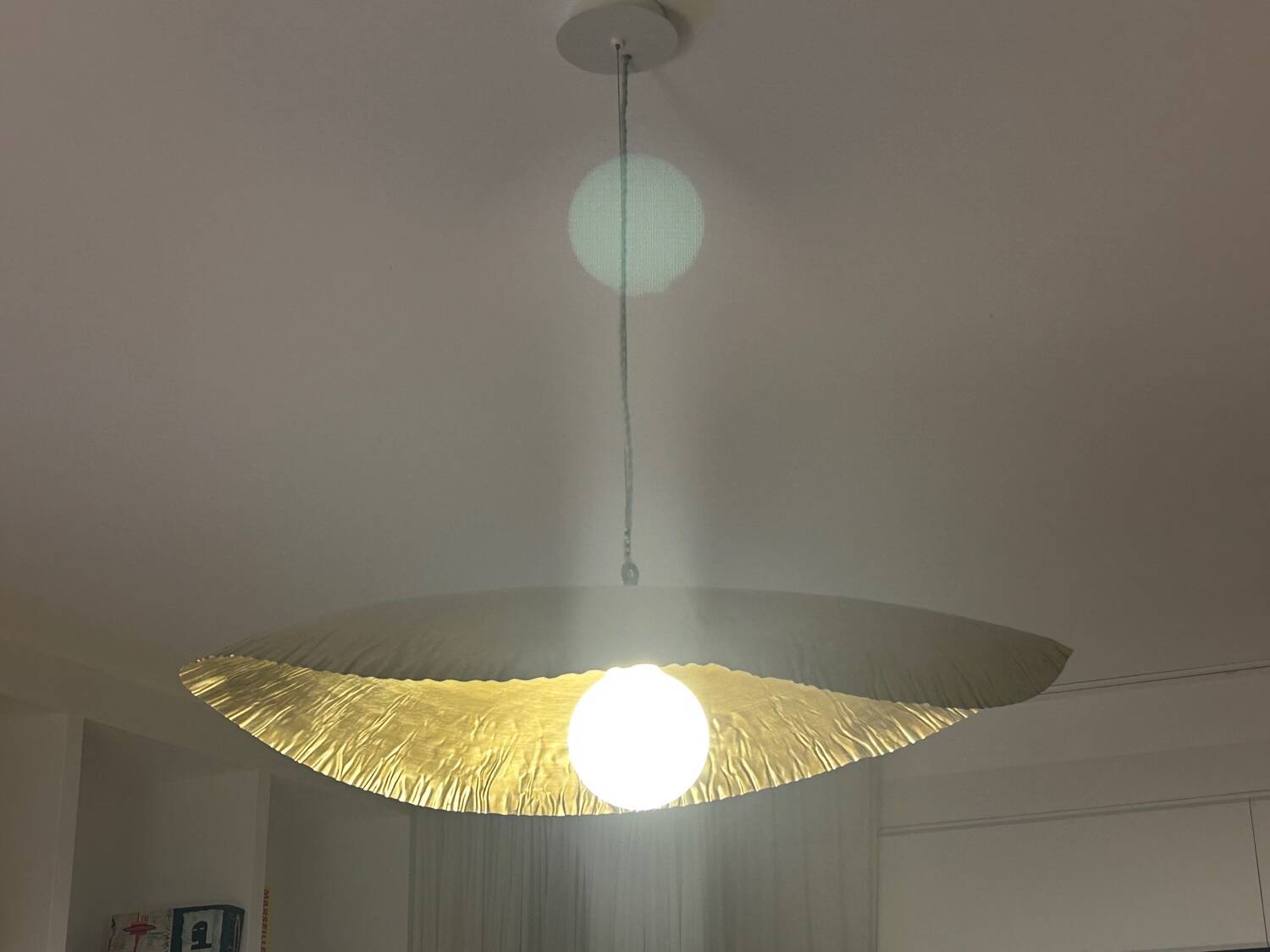 Suspensions design Gervasoni – Modèles Brass 95 & 96 en laiton doré