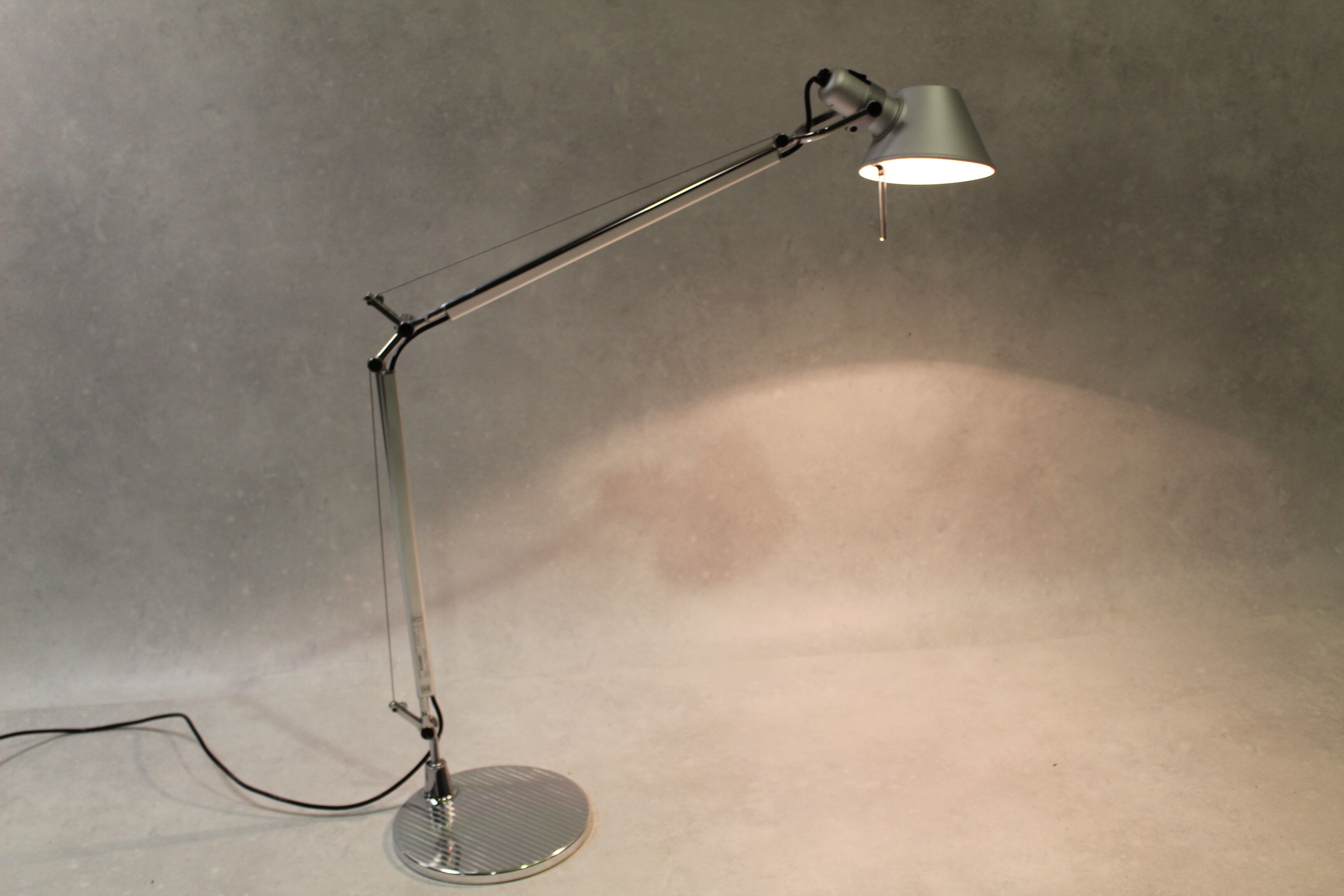 Artemide Tolomeo Classic Table desk lamp
