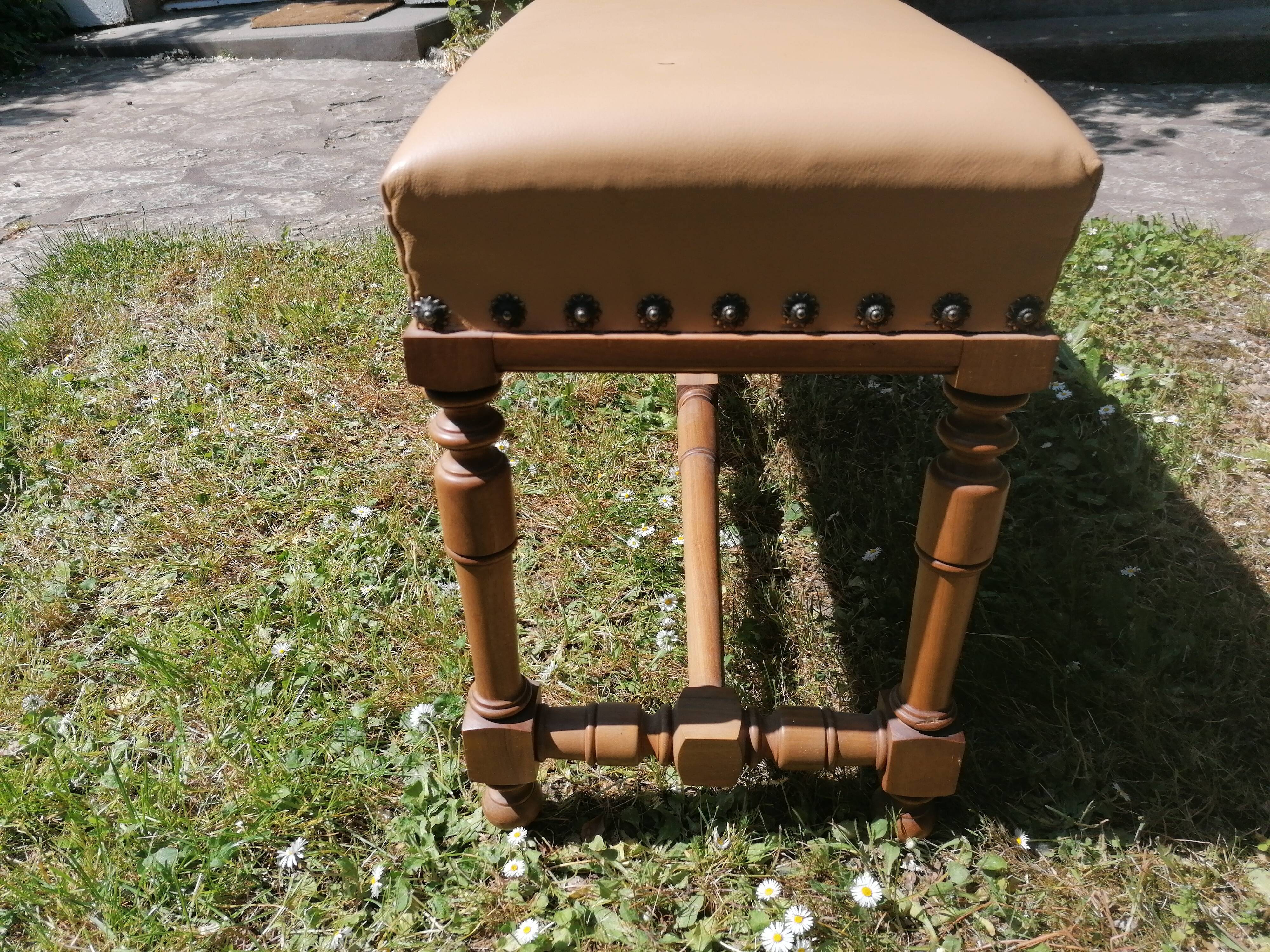 Footstool bench