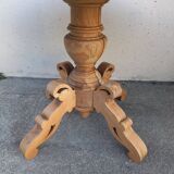 Solid wood pedestal table
