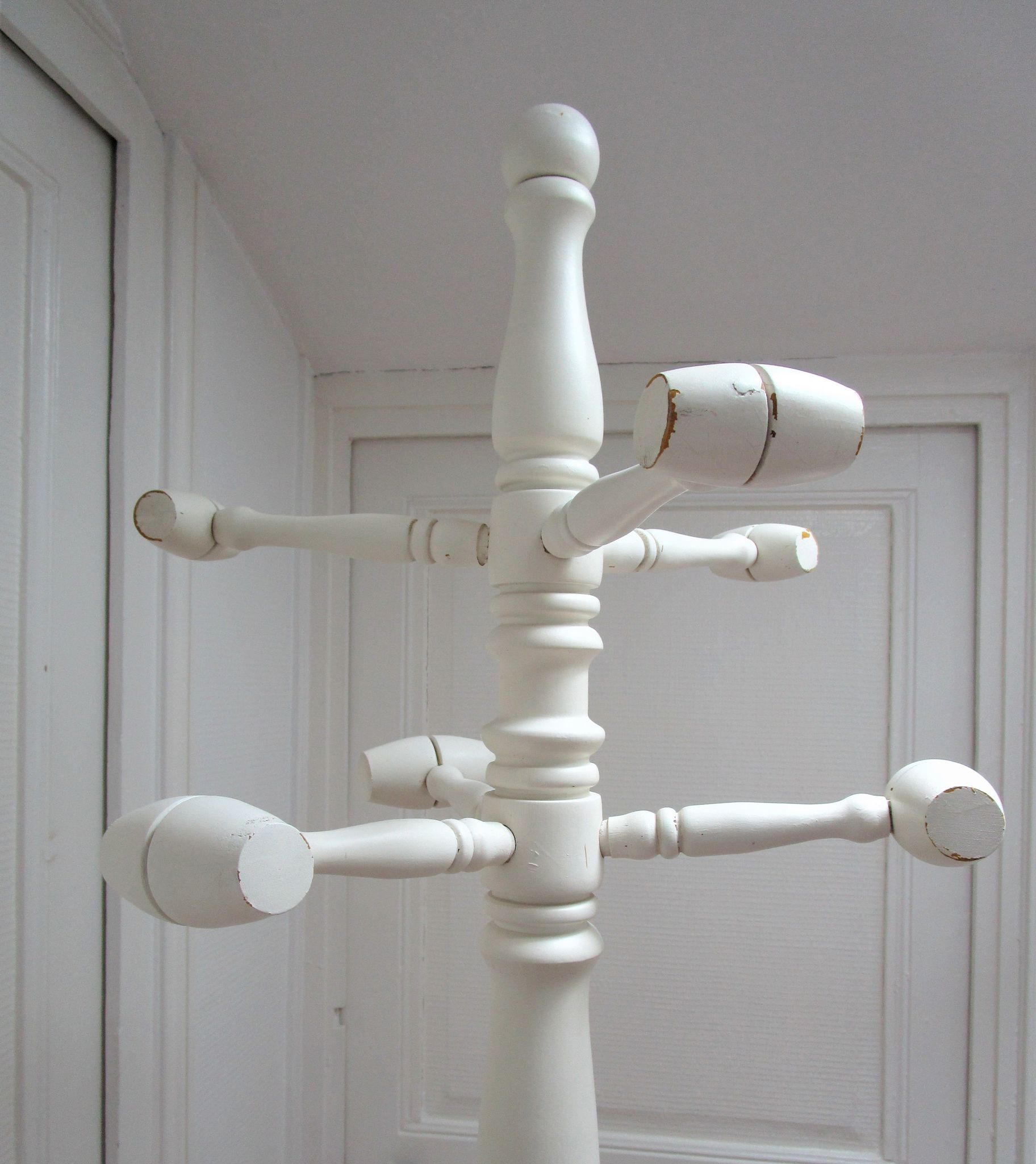 Coat rack parrot solid wood turned white patinated vintage