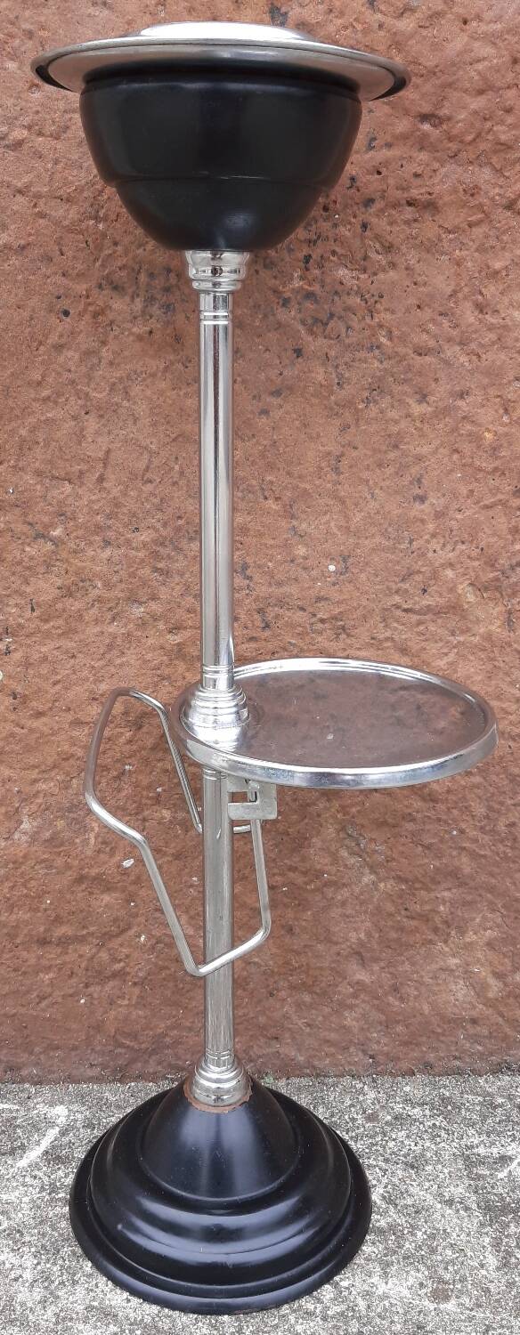 Standing magazine ashtray, 1960s/70s.