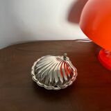 Shell-shaped butter dish