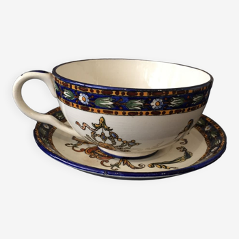 Tasse a the cup with its earthenware sub-cup of gien renaissance model