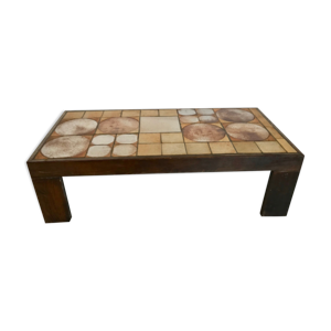 table basse brutalisme