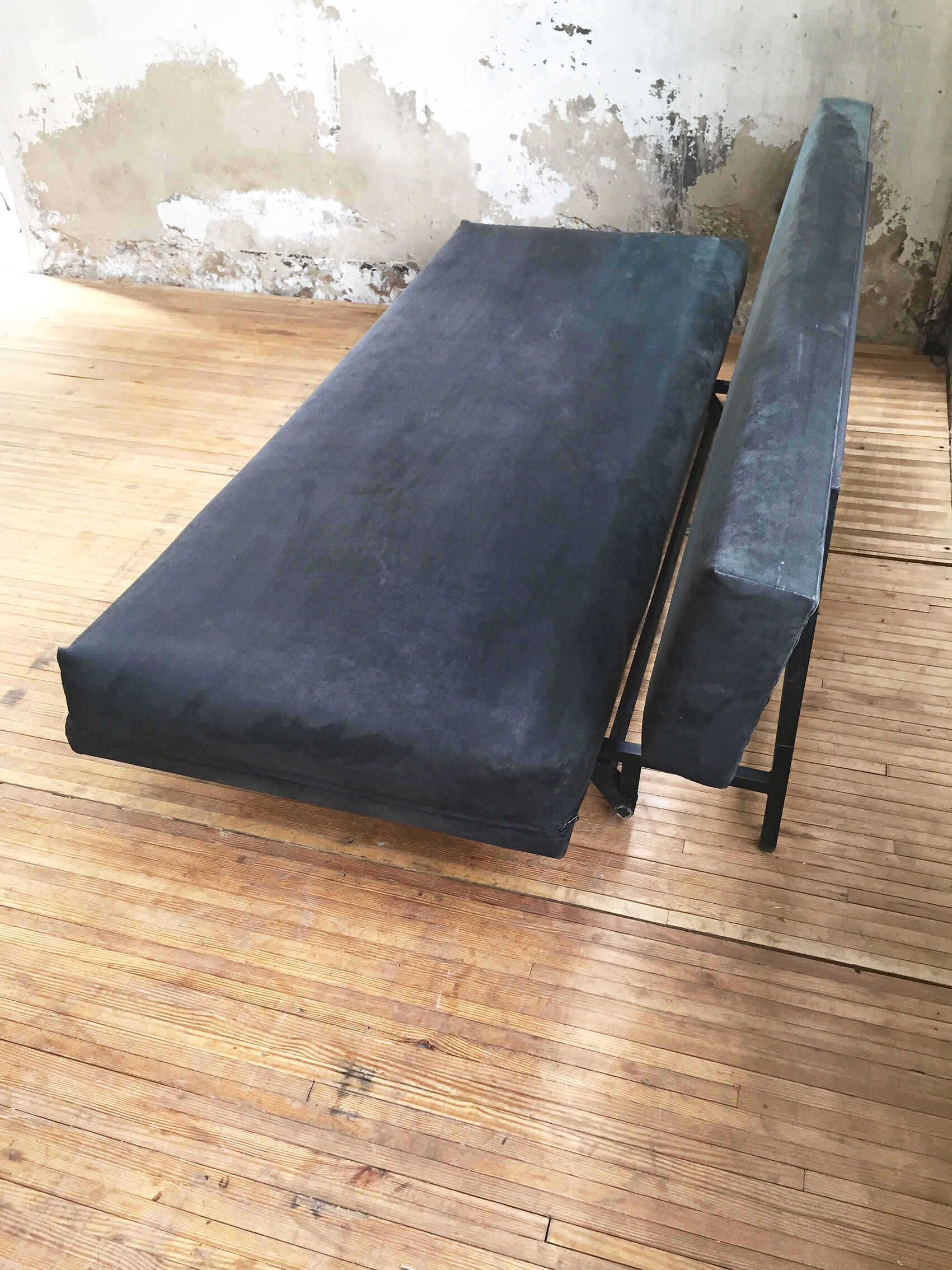 André Simard bench sofa for Airborne