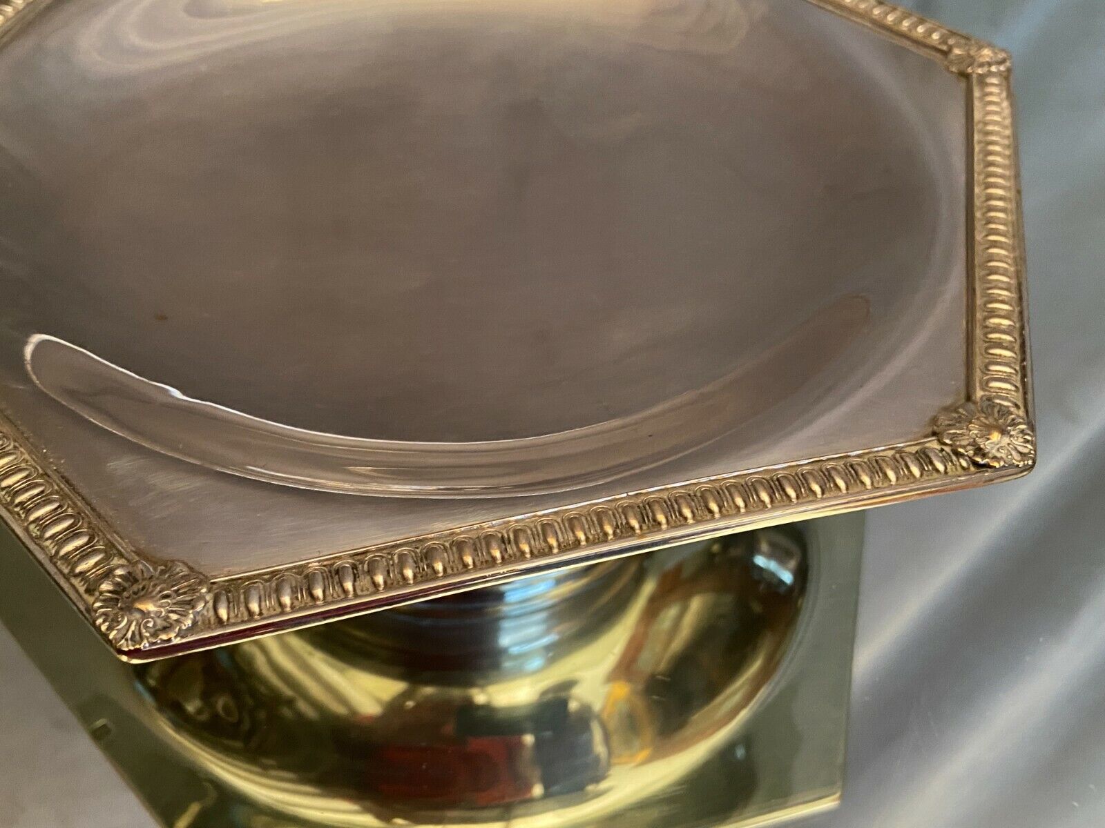 Plate on pedestal hexagonal shape silver metal Regency style
