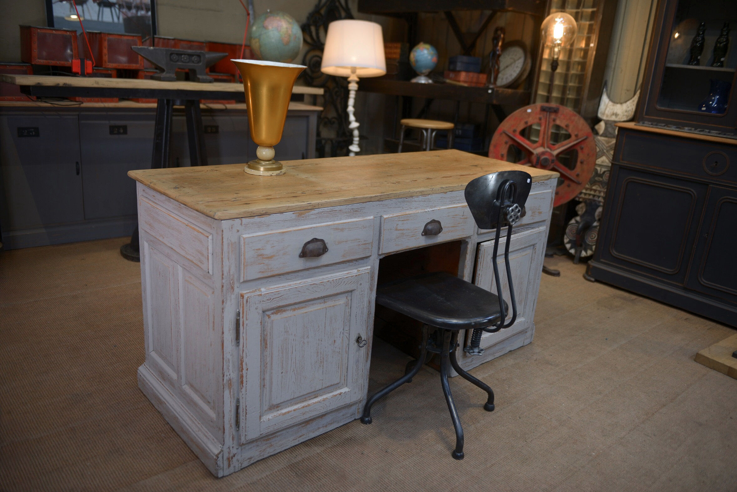 Countertop in gray patinated fir 1960