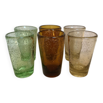 Six verres asymétriques avec des bulles verrerie de biot