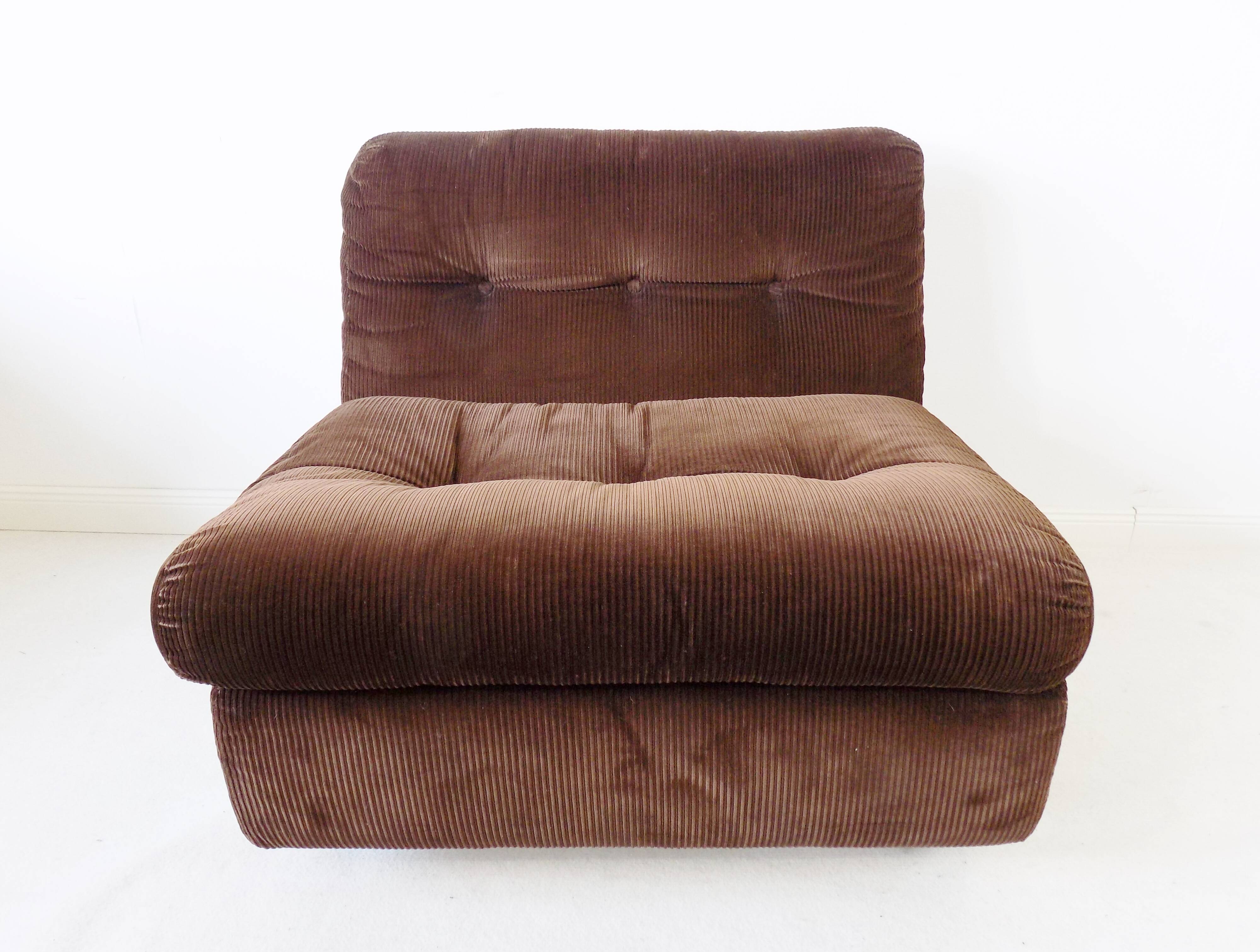 Set of 4 brown Amanta lounge chairs by Mario Bellini for C&B Italia